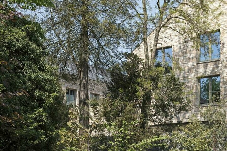 Wohn und Geschäftshaus Ehemaliges